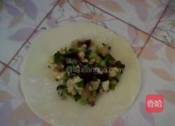 木耳饺子的做法图解3