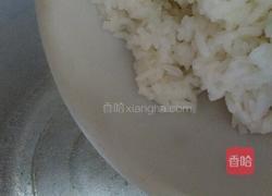 皮蛋粥的做法图解2
