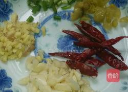 酸豆角炒鸡杂的做法图解3