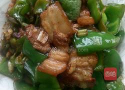 五花肉炒青椒的做法图解5