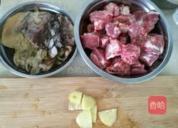 墨鱼炖排骨的做法图解2