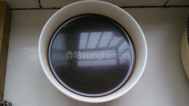 生抽老抽甜面酱冰糖老抽兑成酱汁