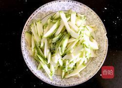 醋溜西葫芦丝的做法图解2