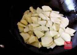 辣白菜炒土豆片的做法图解4