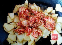 辣白菜炒土豆片的做法图解6