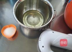 北海道戚风蛋糕的做法图解3