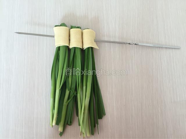 三个到四个为一组