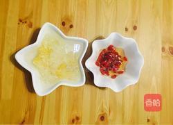 银耳枸杞南瓜盅的做法图解2