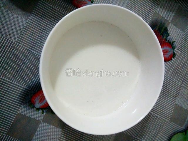 马蹄粉用300克冷水化为生浆