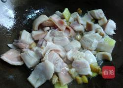 鹌鹑蛋红烧肉的做法图解6