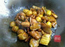 鹌鹑蛋红烧肉的做法图解8