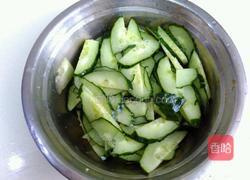 脆爽凉拌青瓜的做法图解2