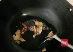 小土豆炖鸡块的做法图解4