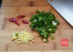 芹菜炒牛肉的做法图解1