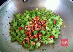 芹菜炒牛肉的做法图解10