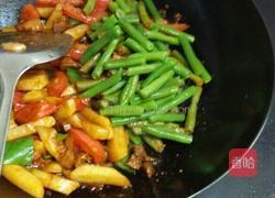 土豆豆角焖面的做法图解5