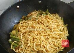 土豆豆角燜面的做法圖解9