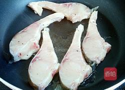 红酒烧鲤鱼块的做法图解3