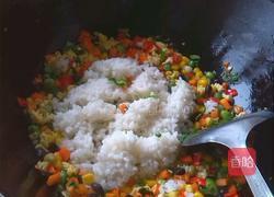 什锦五彩炒饭的做法图解5