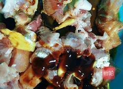 荷叶糯米蒸排骨的做法图解3