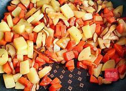 腊味杂蔬焖饭的做法图解8