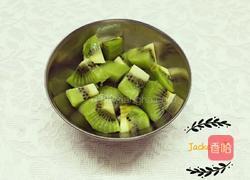 猕猴桃汁的做法图解3