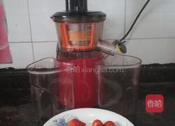 草莓汁的做法图解3