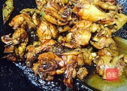 香菇土豆炖鸡块的做法图解6