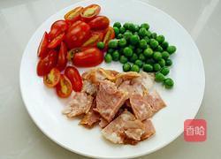 茄汁培根炒意面的做法图解2