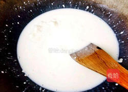 酥炸牛奶冻的做法图解2
