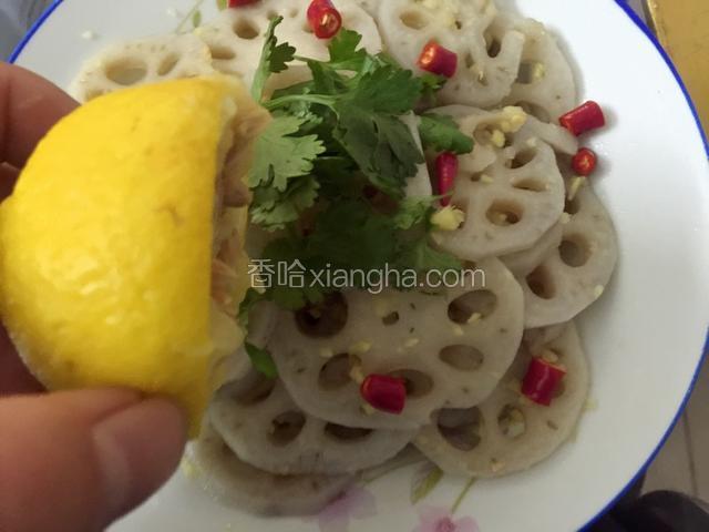 正好家里有柠檬，我又挤里点柠檬汁。