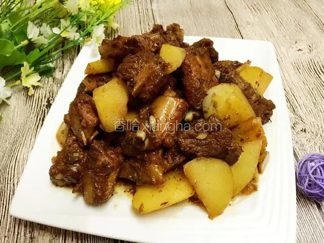 小土豆烧排骨