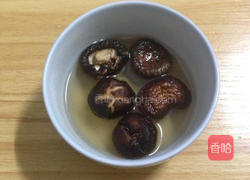 炖鸡汤的做法图解1