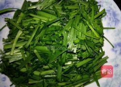 黑木耳韭菜鸡蛋蒸包子的做法图解1