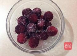 酸甜杨梅汤的做法图解2