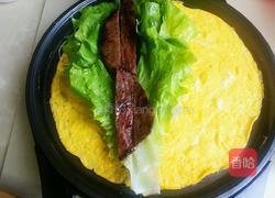生菜牛肉鸡蛋卷的做法图解8