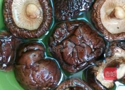 玉米香菇排骨汤的做法图解2