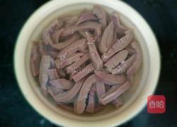 川菜之酸辣腰花的做法图解1
