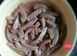 川菜之酸辣腰花的做法图解3