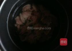 自制猪肉松的做法图解1