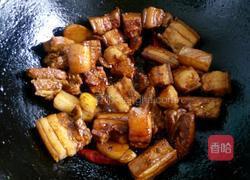 土豆炖五花肉的做法图解3