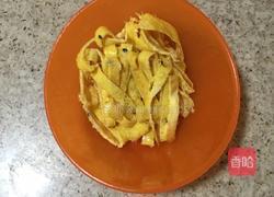 凉拌蛋丝凉面的做法图解2