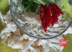 花菜炒腊肉的做法图解1