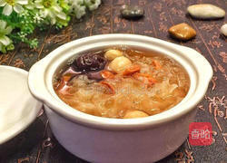 蜜汁银耳红枣莲子枸杞羹的做法图解4