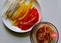 杏鲍菇双椒炒鸡丝的做法图解2