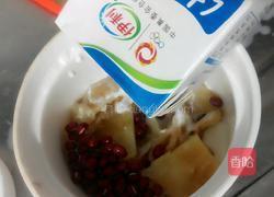 牛奶炖花胶的做法图解3