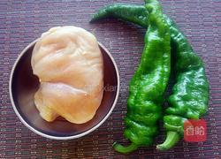 青椒爆炒鸡丁的做法图解1