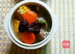 胡萝卜玉米筒骨汤的做法图解8