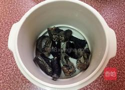 花旗参炖乌鸡汤的做法图解5