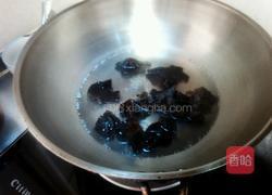 蒜油泡菠菜的做法图解2